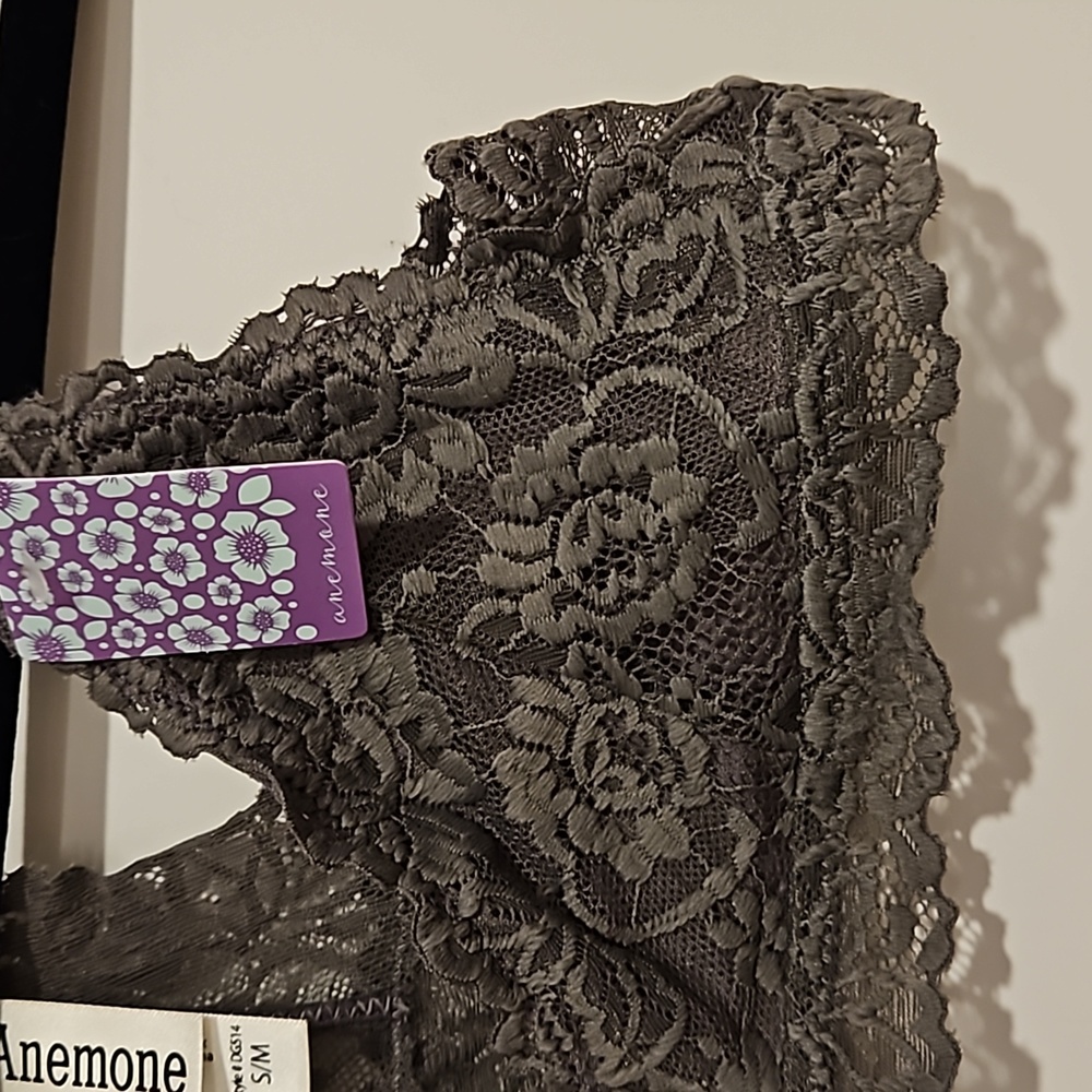 ANEMONE gray floral graphic lace  stretch t back bra S/M M/L NWT - Picture 6 of 8